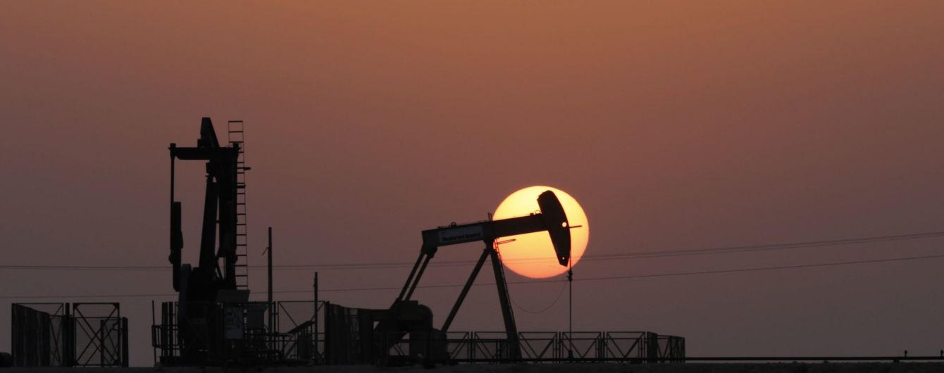 Цены на нефть рекордно упали, а рубль обвалился из-за отказа РФ от соглашения с ОПЕК. Что происходит