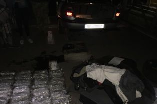 Українець віз до окупованого Криму шість кілограмів канабісу, захованого у баку автівки