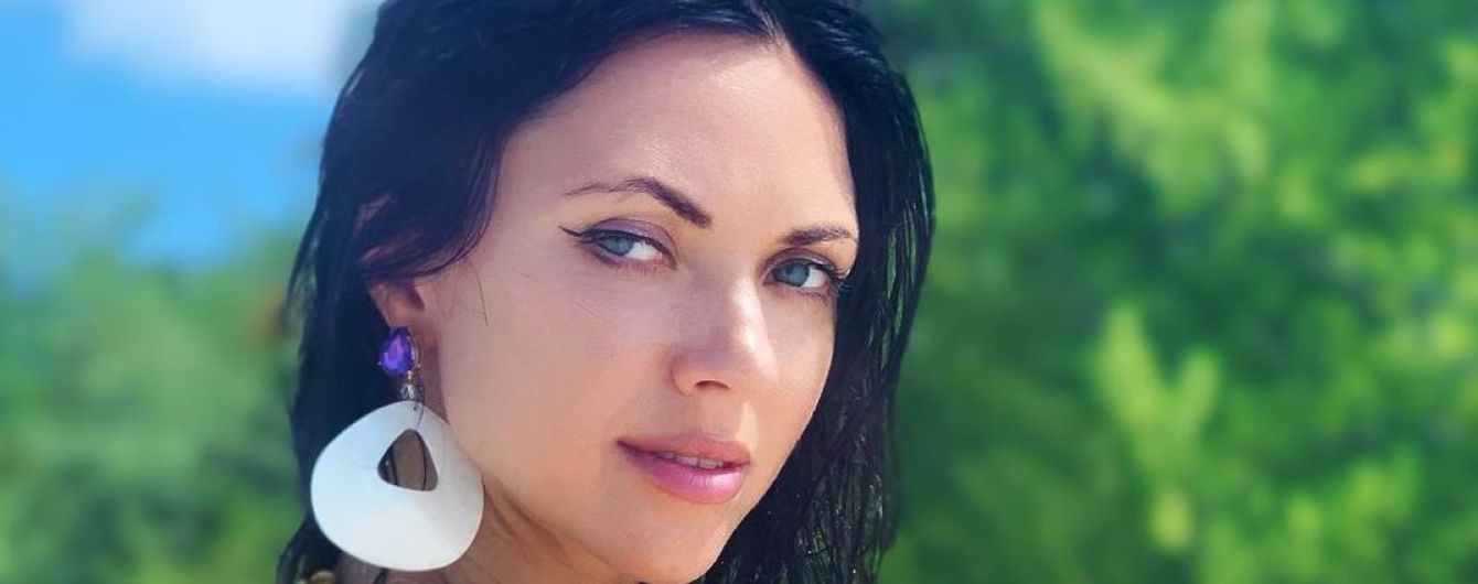 Вікторія з "НеАнгелів" засипала Мережу звабливими фото у купальнику