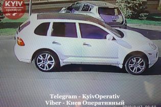 У Києві невідомі пограбували пункт обміну і втекли на Porsche