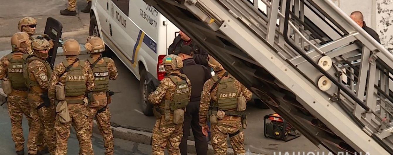 Силовики обшукали охоронну фірму, яка фігурує в скандалі з катуваннями в Одесі