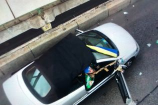 У Нацполіції показали відео затримання снайпера, який погрожував підірвати міст Метро в Києві