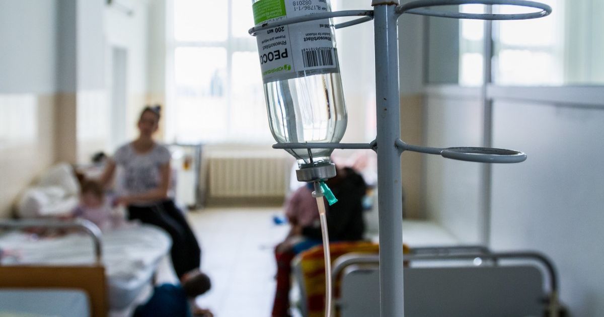 В Умані школярки випили велику дозу спазмолітиків: деталі отруєння двох дівчат