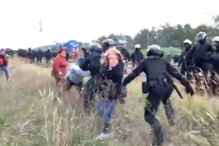 На Львовщине люди заблокировали вагоны с углем, в полиции предупреждают о силовом сценарии