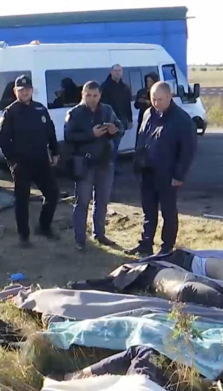 В Одесской области переполненная маршрутка врезалась в автоцистерну, погибли 9 человек