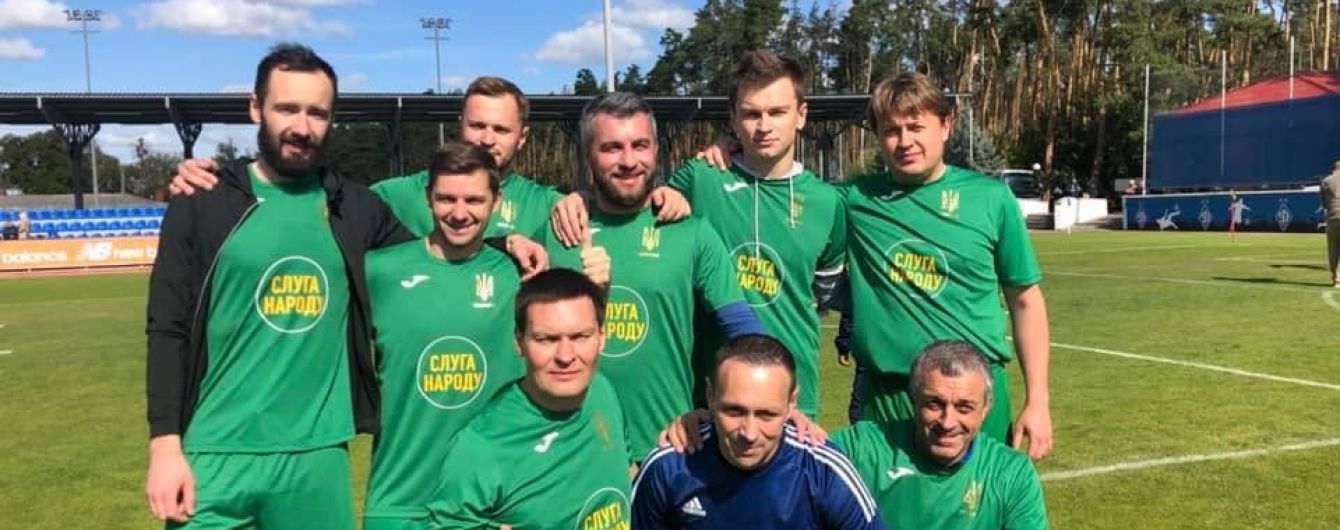 Запекла боротьба, травми та розгром "ОПзЖ": як народні депутати зіграли в благодійний футбол