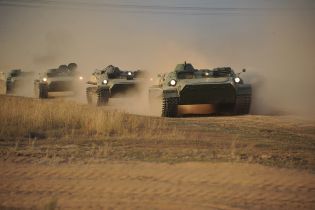 Не раскрылся парашют: в России во время учений из самолетов на землю рухнули две боевые машины