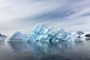 Ученые обнаружили серьезное загрязнение воды пластиком возле Антарктиды