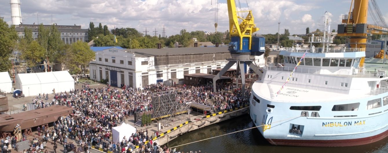 "НІБУЛОН" побудував найбільше судно і ставить рекорди в річкових перевезеннях