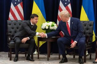 Спикер Палаты представителей США заявила о причастности России к скандалу вокруг разговора Трампа и Зеленского