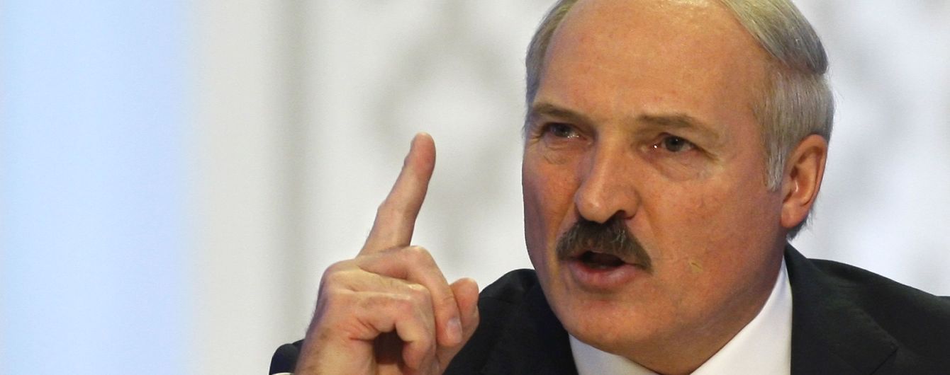 Лукашенко заявил, что "не будет держаться за кресло" и анонсировал участие в выборах