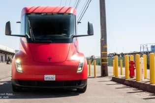 Tesla запатентовала новые мегазарядки для электрофур