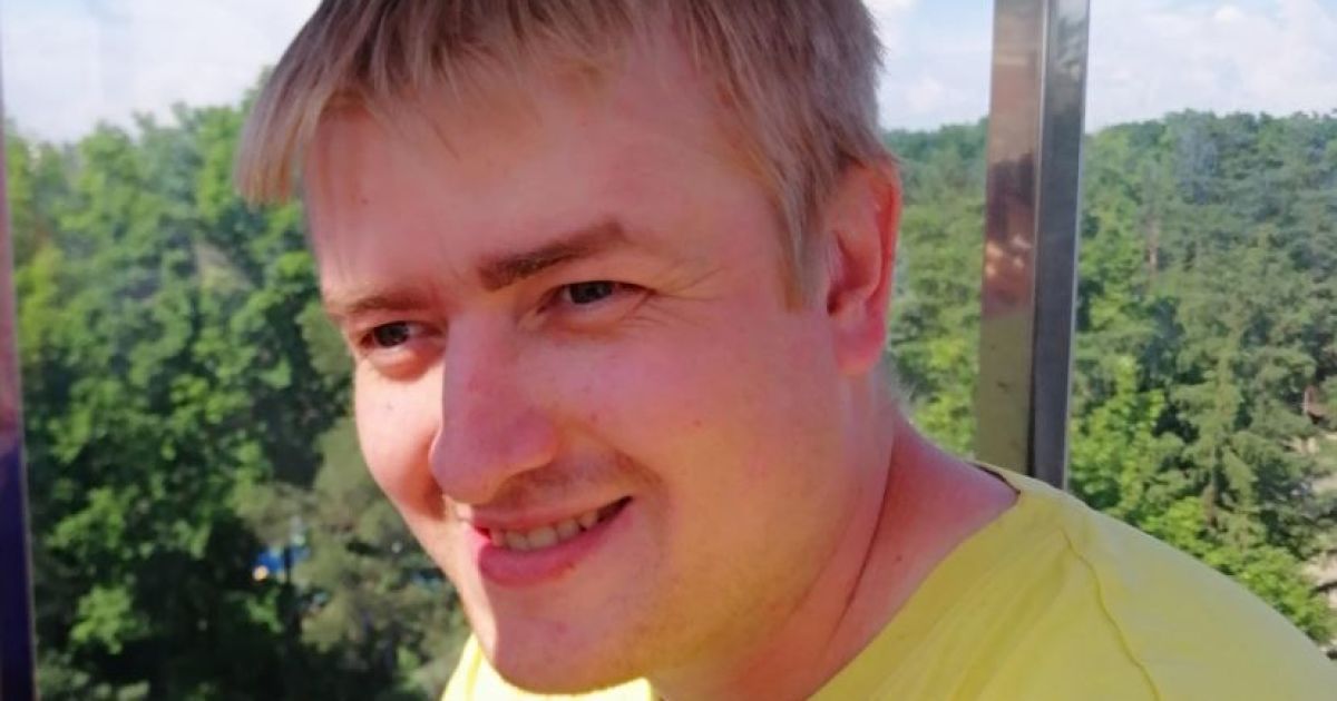 Дорогостоящее лечение может спасти Алексея от рака кожи