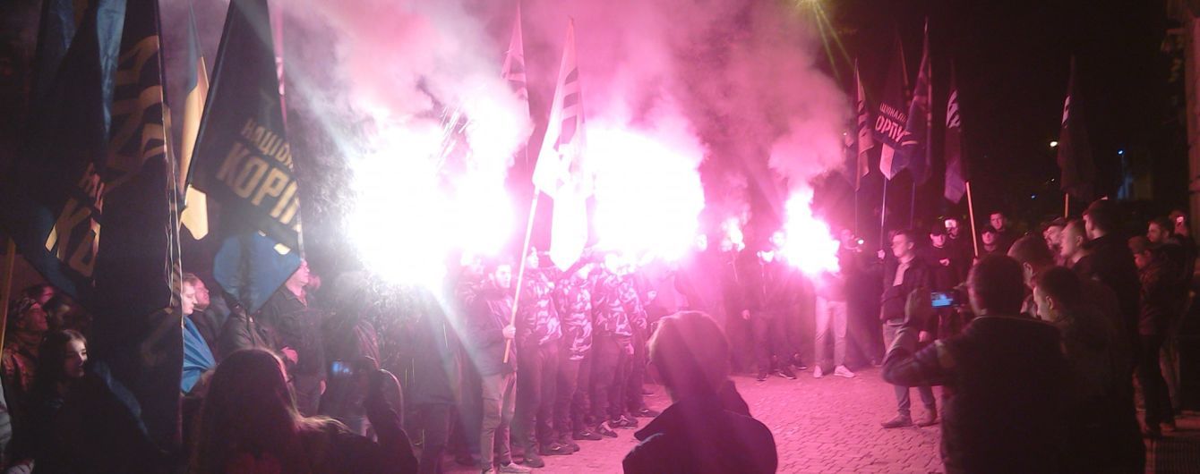 Слідом за Києвом у Львові, Харкові та Маріуполі люди вийшли на протести проти "формули Штайнмаєра"