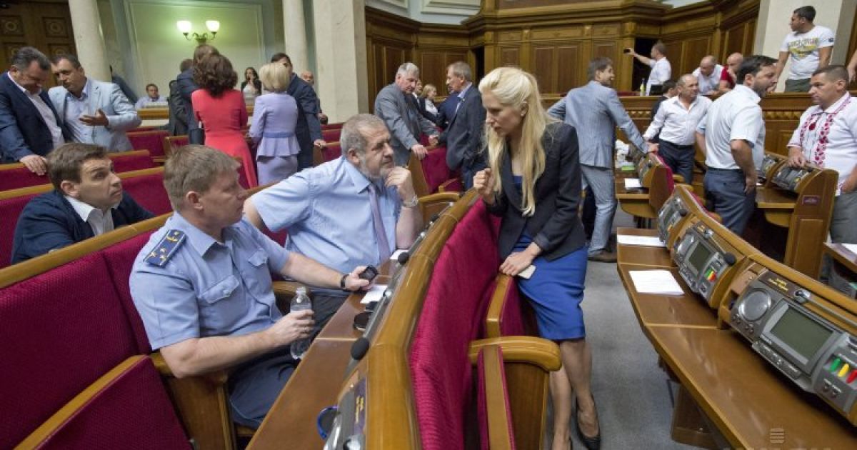 Президиум блокировали нардепы / © УНИАН