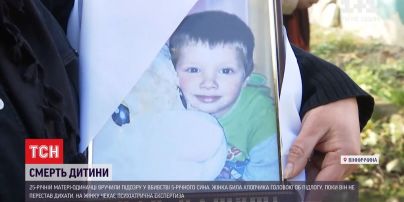 В Винницкой области женщина убила 5-летнего сына из-за оборванных обоев на стене