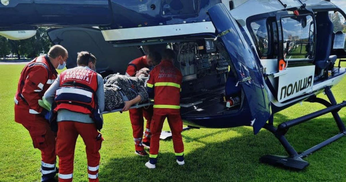 Із Фастова до Києва гелікоптером транспортували 35-річну жінку на кінцевих термінах вагітності