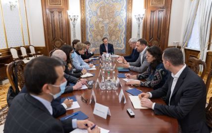 "Никто ни у кого ничего не будет забирать": Ермак рассказал послам G7 и ЕС о законе об олигархах