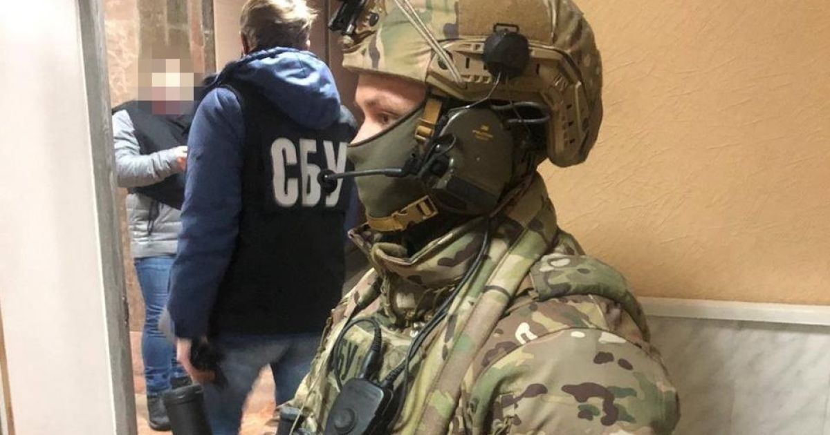 В Киеве задержали полицейского, который требовал $10 тысяч взятки