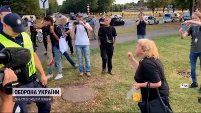 Із Латвії депортують росіян, які заважали демонтажу радянського пам’ятника