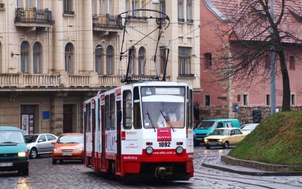 У Львові суттєво здорожчав проїзд у трамваях і тролейбусах