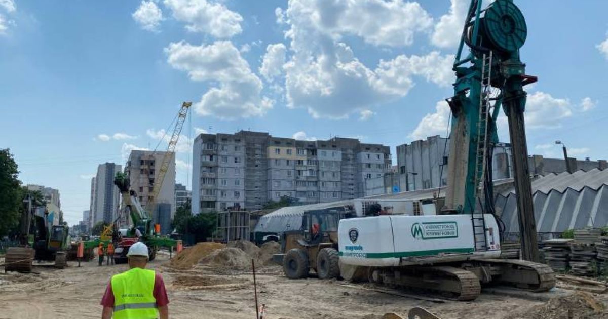 Три стройплощадки метро на Виноградарь показали с высоты птичьего полета: видео, фото
