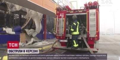 Херсон содрогается от взрывов, прямое попадание в "Эпицентр"