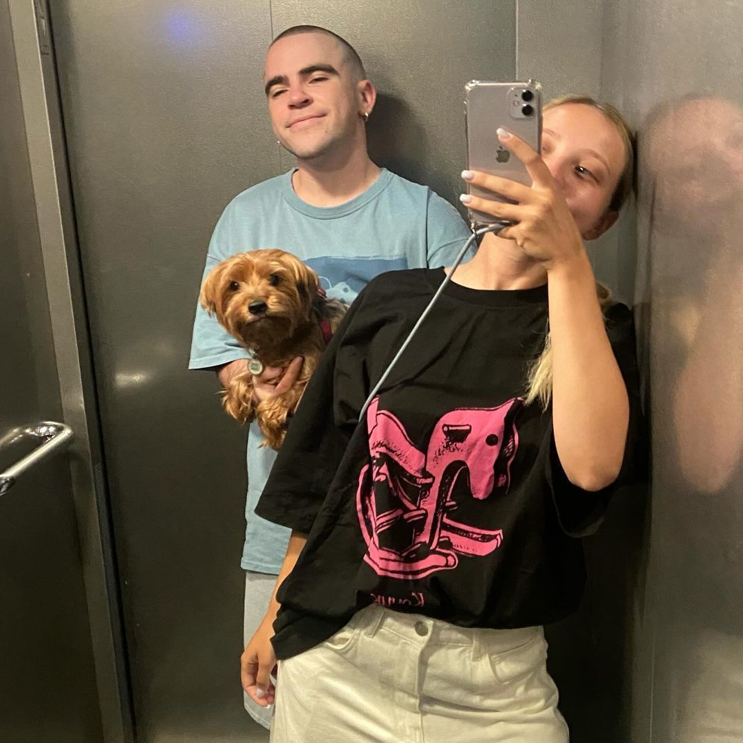 Антон Вельбой с девушкой / © instagram.com/krassavayaa