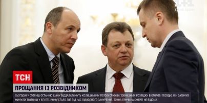 Новости Украины: к дому офицеров попрощаться с Виктором Гвоздем пришло немало коллег и друзей