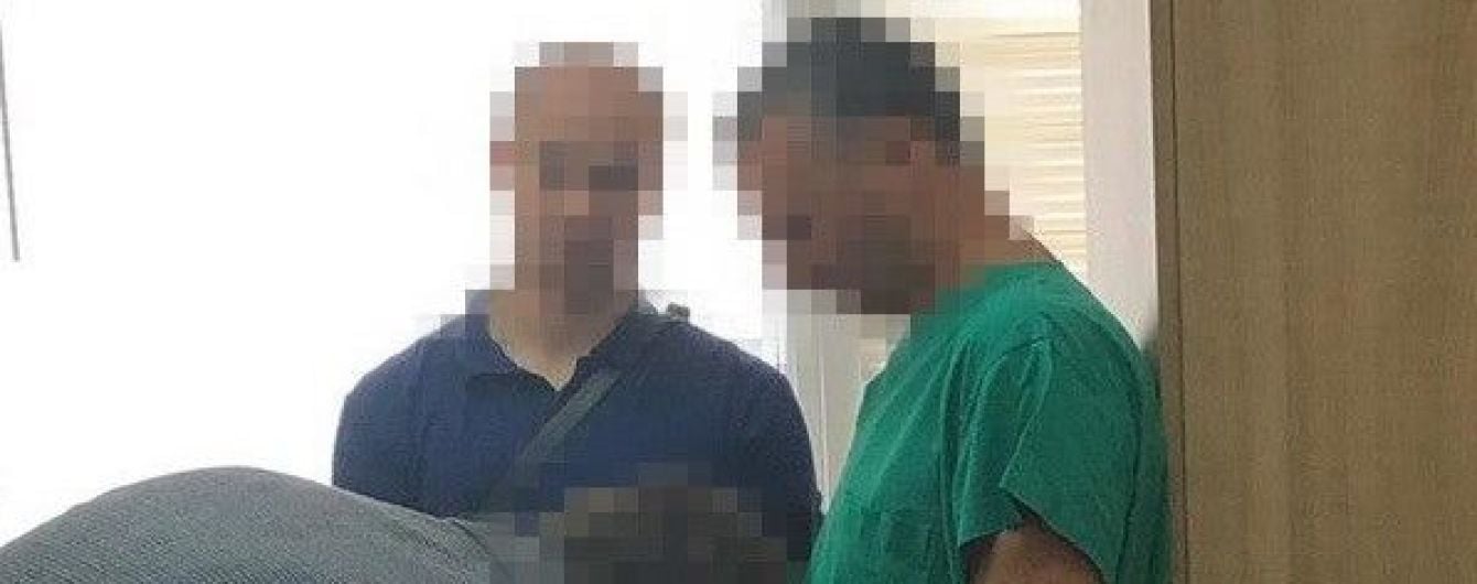 Київському трансплантологу-хабарнику обрали запобіжний захід