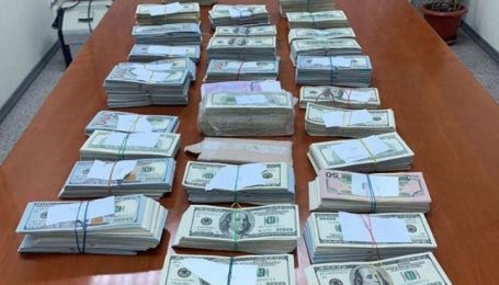 У лікаря-трансплантолога, якого піймали на хабарі, вилучили майже 1 млн доларів