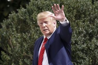 Трамп отказался от идеи проводить саммит G7 в своем гольф-клубе