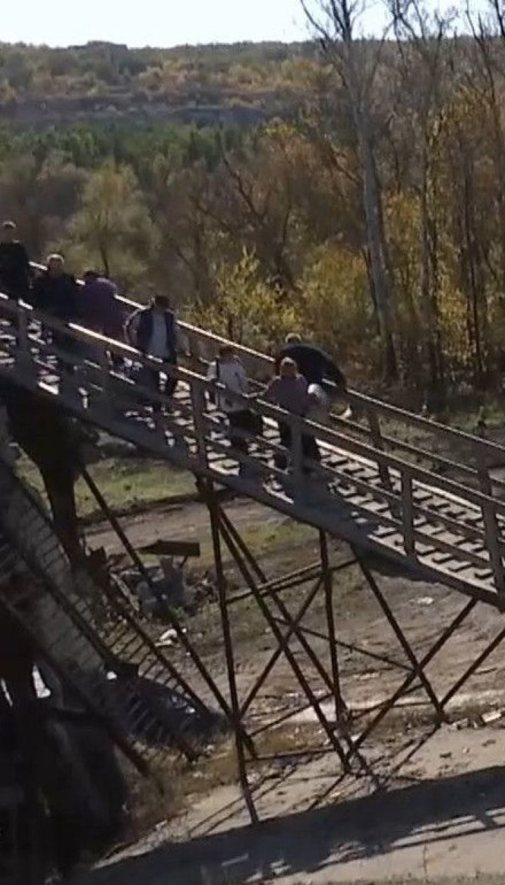У Станиці Луганській запрацював допоміжний міст через річку Сіверський Донець