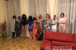 В Киеве разоблачили сеть борделей с 50 проститутками. За час они брали до 3 тысяч гривен