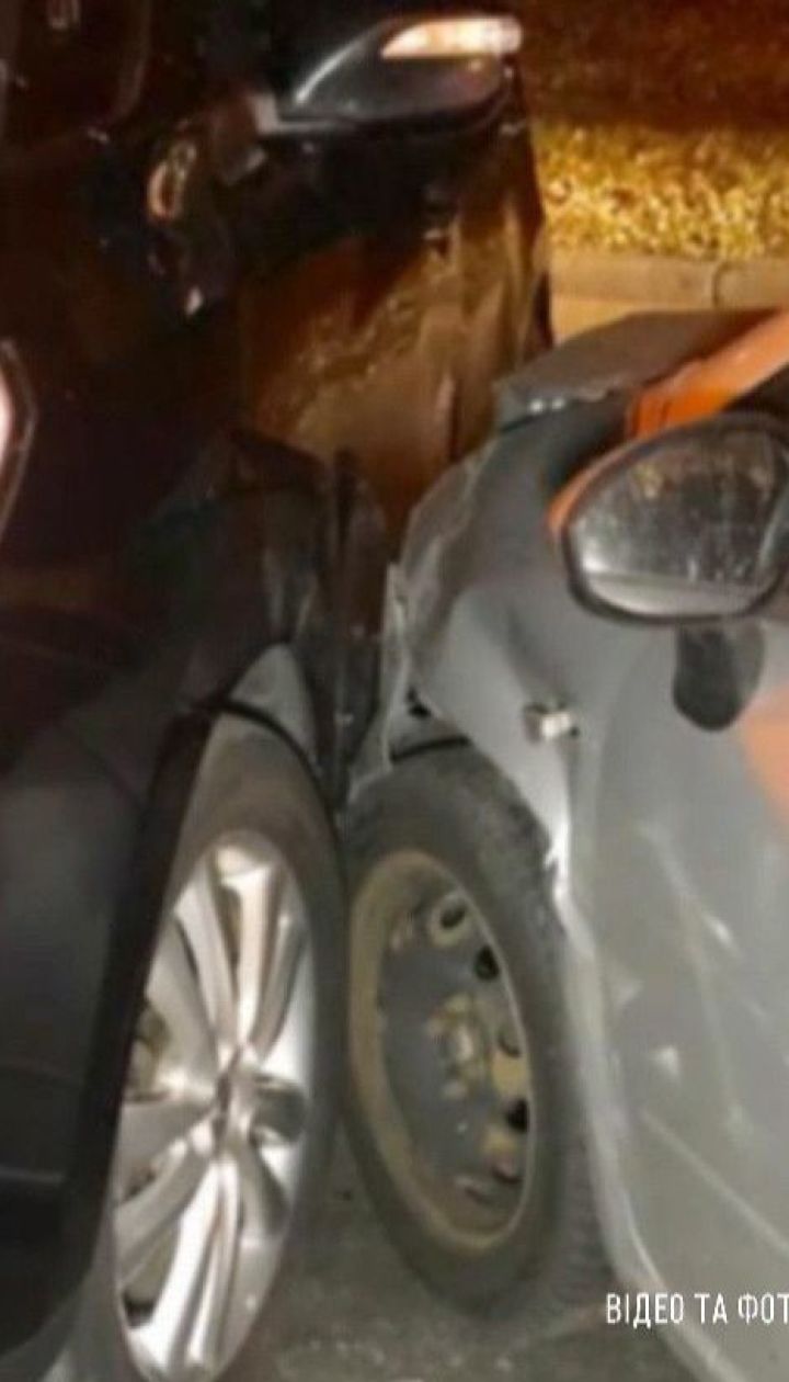В Киеве водитель спровоцировал масштабную аварию и убежал