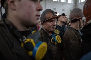 На Луганщине горняки отказались спускаться в шахту из-за долгов по зарплате