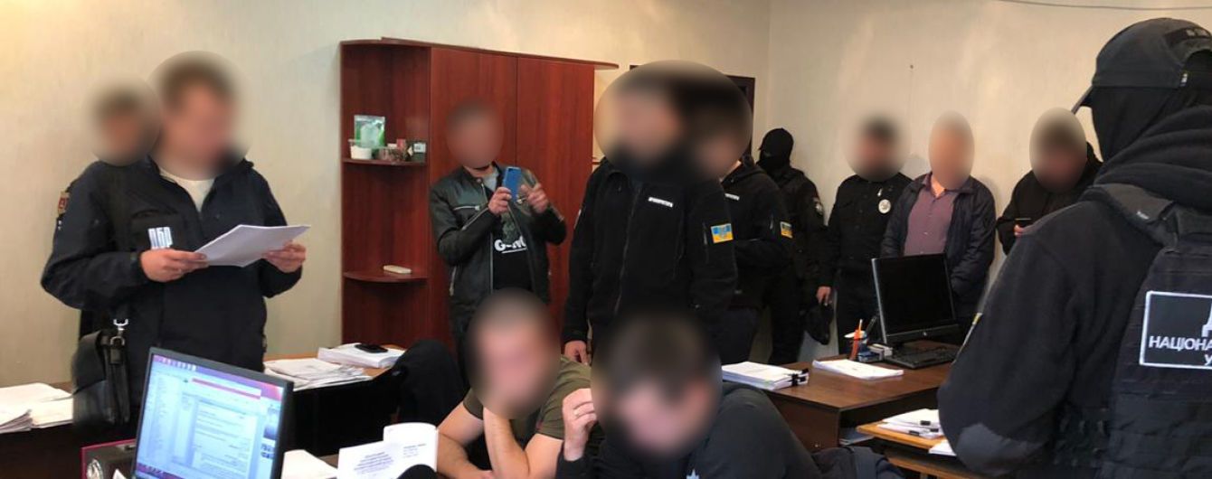 Двум одесским полицейским сообщили о подозрении за выбивание признания