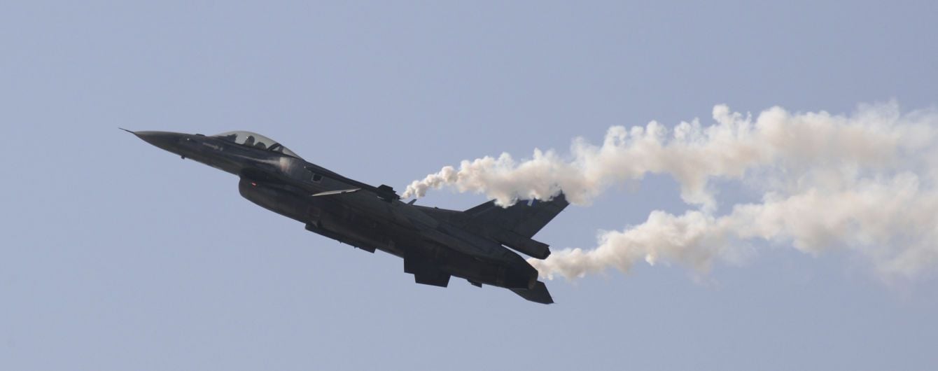 В Германии упал американский истребитель F-16