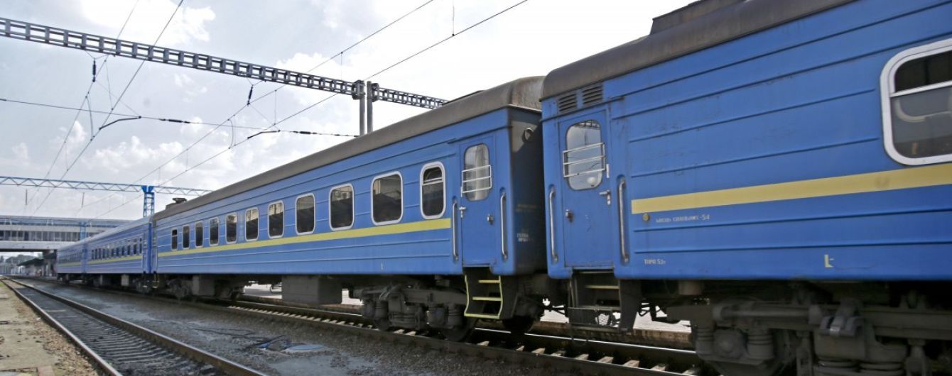 На Рівненщині чоловік потрапив одразу під два потяги