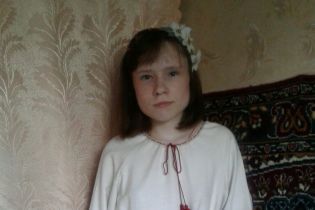 Операция нужна Насте, чтобы исправить тяжелое искривление позвоночника