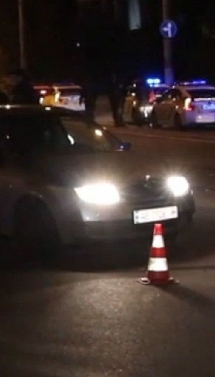 Нічні перегони зі стріляниною: у Дніпрі поліцейські ловили нападників, які пограбували чоловіка