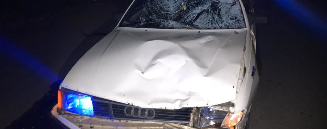 На Киевщине водитель Audi сбил насмерть двух сестер