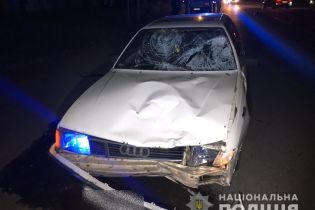 На Киевщине водитель Audi сбил насмерть двух сестер
