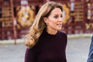 В дешевых кюлотах и с сумкой Chanel: герцогиня Кембриджская приехала в музей