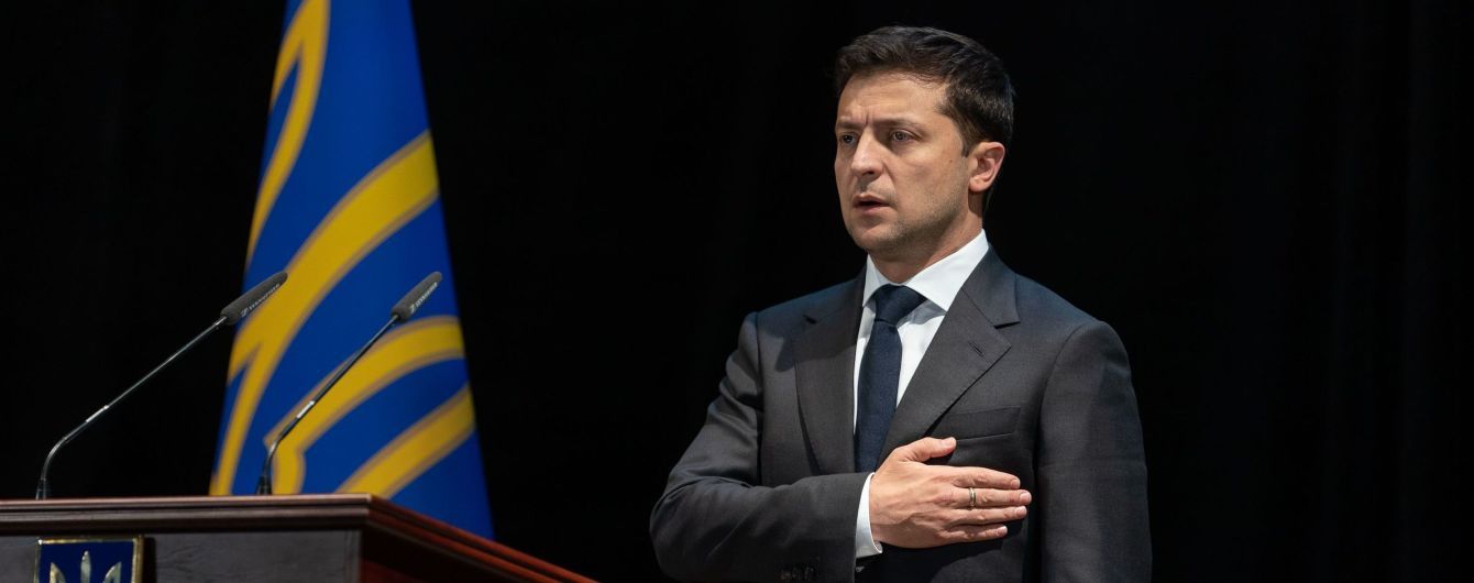 "У меня уже аллергия на "капитуляцию". Зеленский пообещал военным не предать интересы Украины