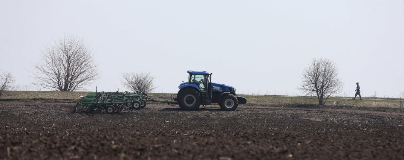 Землю іноземцям не продаватимуть найближчі 5 років. Нюанси вже 11-го законопроєкту
