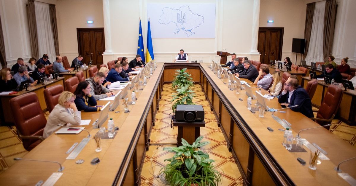 Кабмін схвалив 16 законопроєктів та постанов для євроінтеграції України. Які зміни передбачені