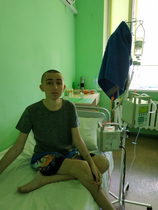 Лише дорога трансплантація кісткового мозку можу врятувати життя Василя