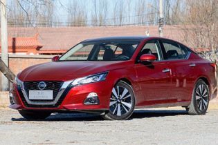 Nissan пустил в продажи обновленную Teana