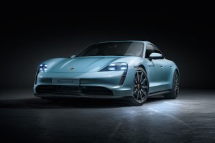 Появилась украинская цена базового Porsche Taycan